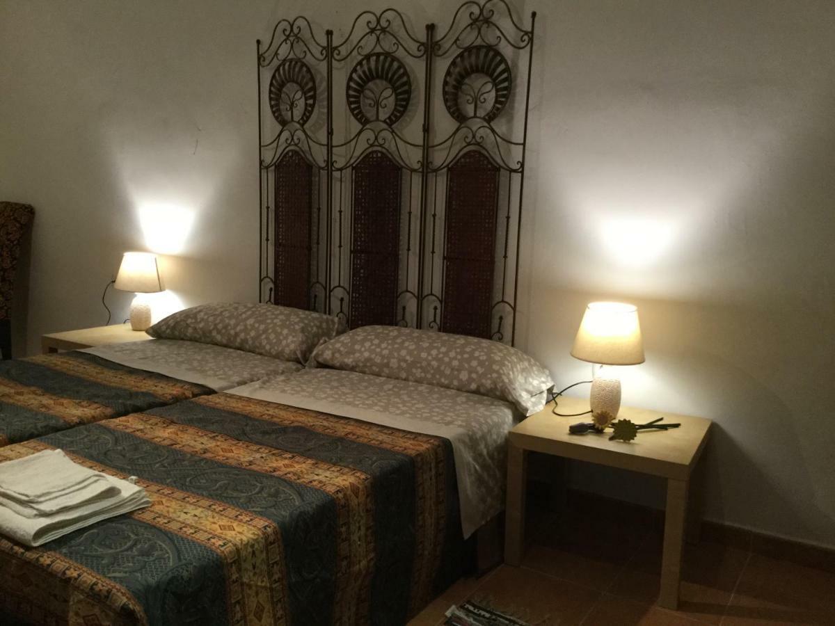 Apartamentos Andrada Casar de Cáceres Exteriör bild
