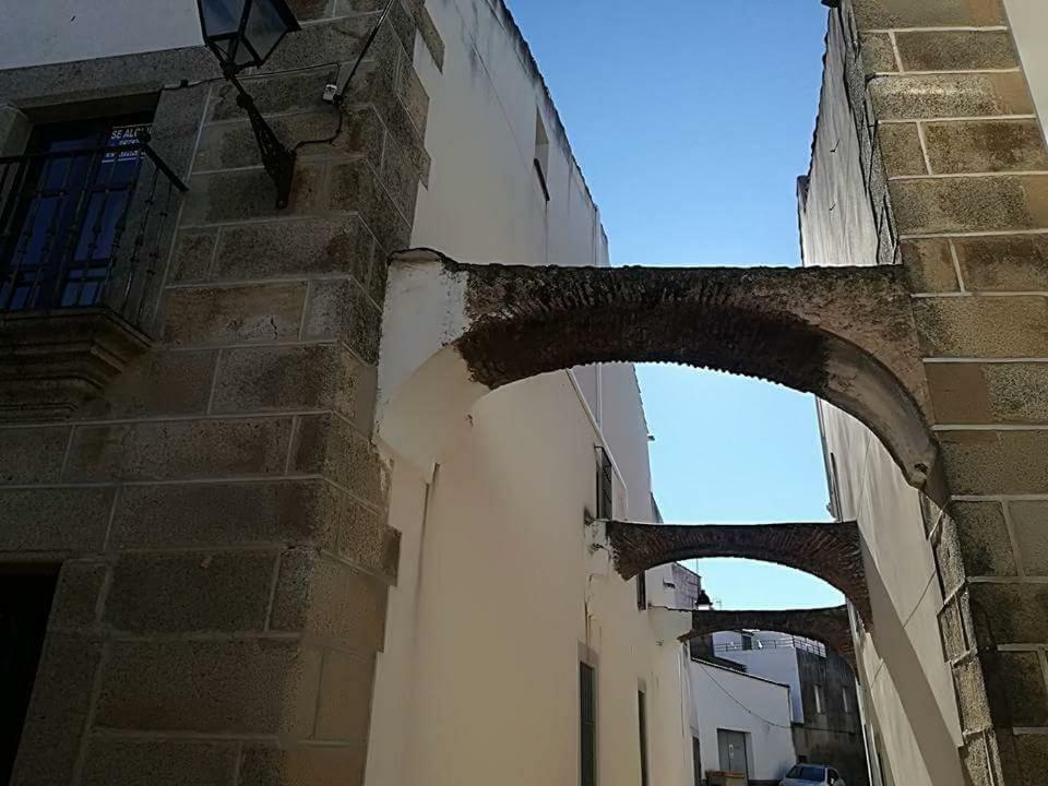 Apartamentos Andrada Casar de Cáceres Exteriör bild